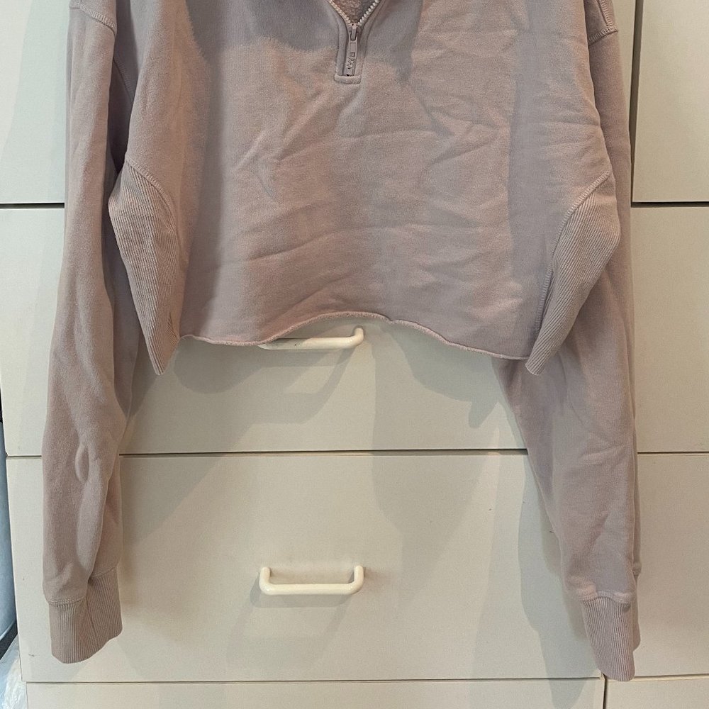 Sweatshirt - Picture 2 of 4
